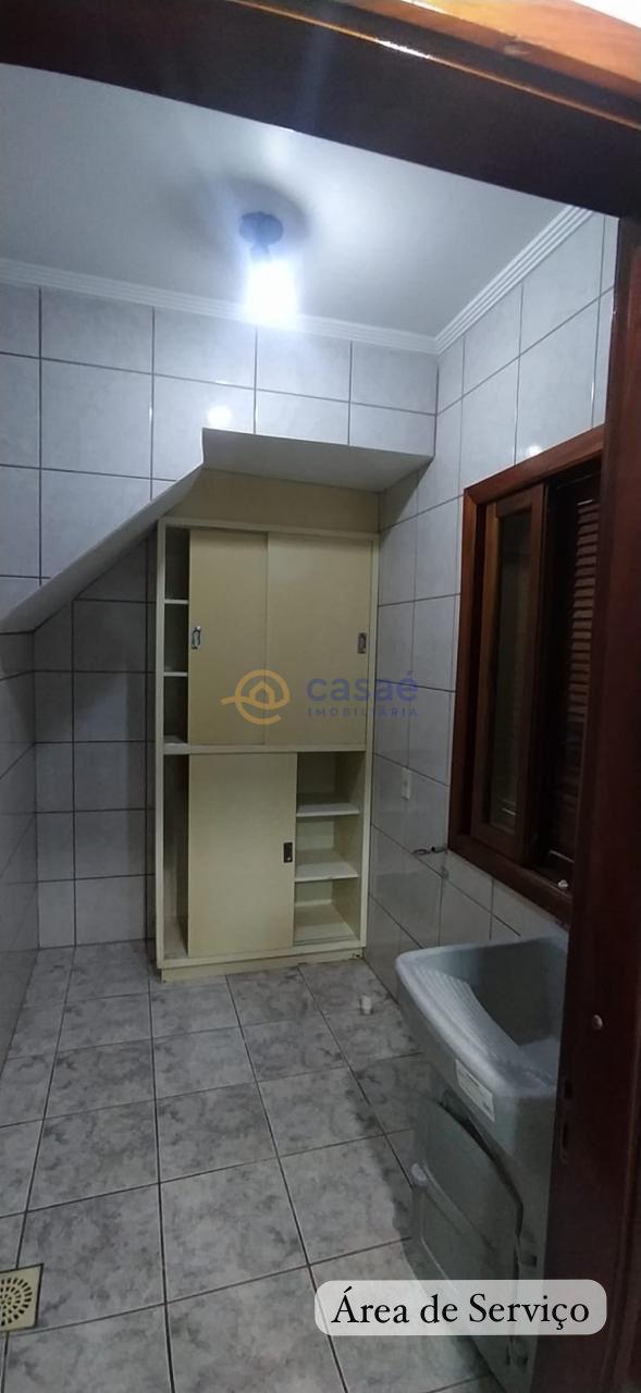 EXCELENTE CASA COM CONFORTO E VALORIZAO A VENDA EM CHAPEC