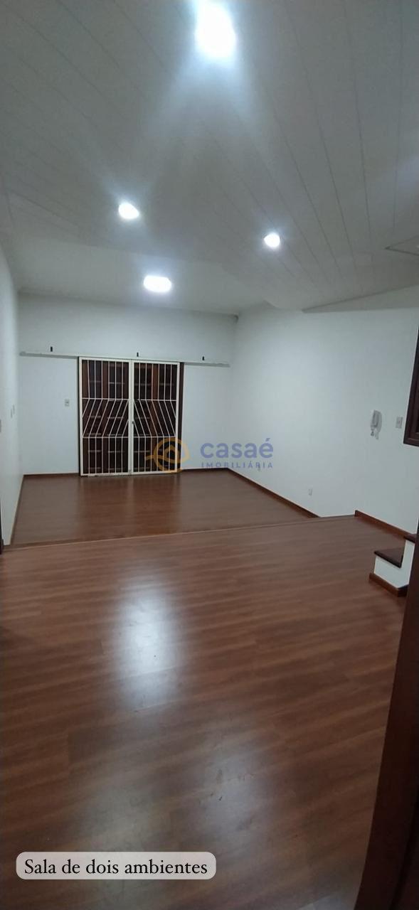 EXCELENTE CASA COM CONFORTO E VALORIZAO A VENDA EM CHAPEC