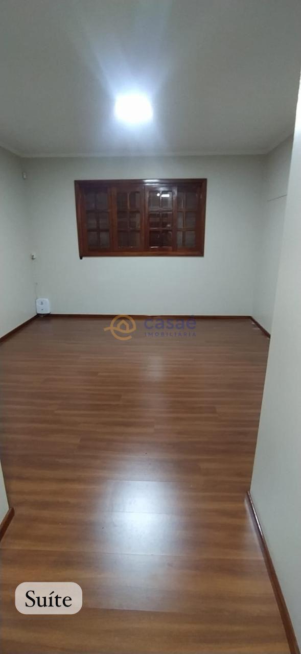 EXCELENTE CASA COM CONFORTO E VALORIZAO A VENDA EM CHAPEC