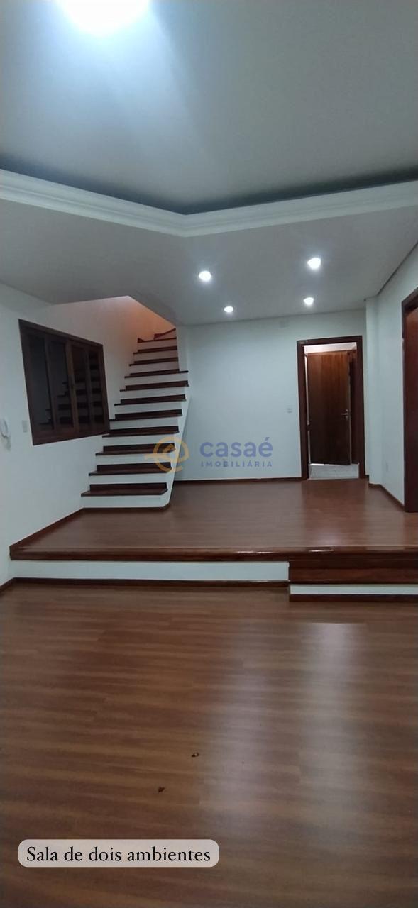 EXCELENTE CASA COM CONFORTO E VALORIZAO A VENDA EM CHAPEC