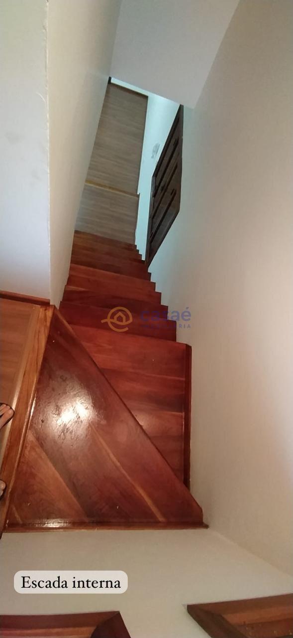 EXCELENTE CASA COM CONFORTO E VALORIZAO A VENDA EM CHAPEC