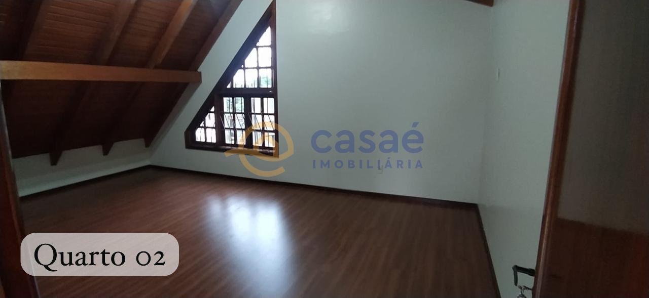 EXCELENTE CASA COM CONFORTO E VALORIZAO A VENDA EM CHAPEC