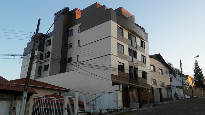 Cobertura 3 quartos á venda no bairro São Jorge em Barbacena MG