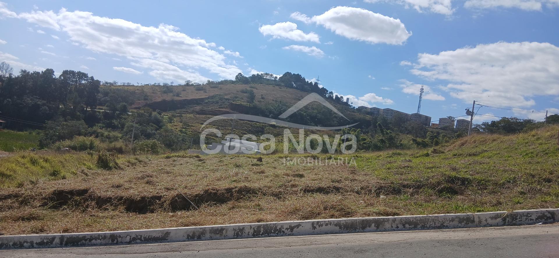 Lote com 250m  no Real Parque no Bairro Diniz em Barbacena.