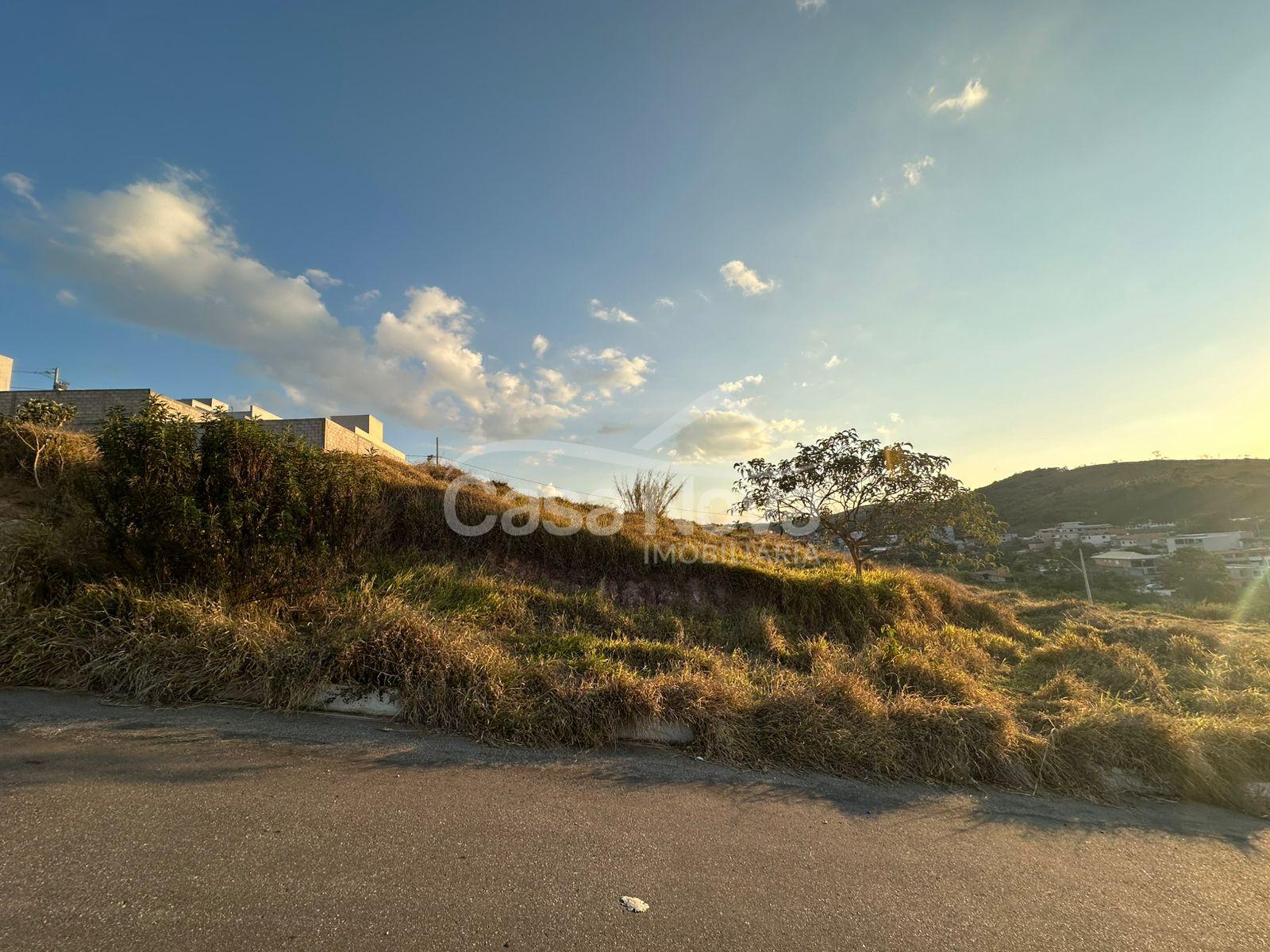 Lote com área de 250m  no bairro Real Parque em Barbacena - MG