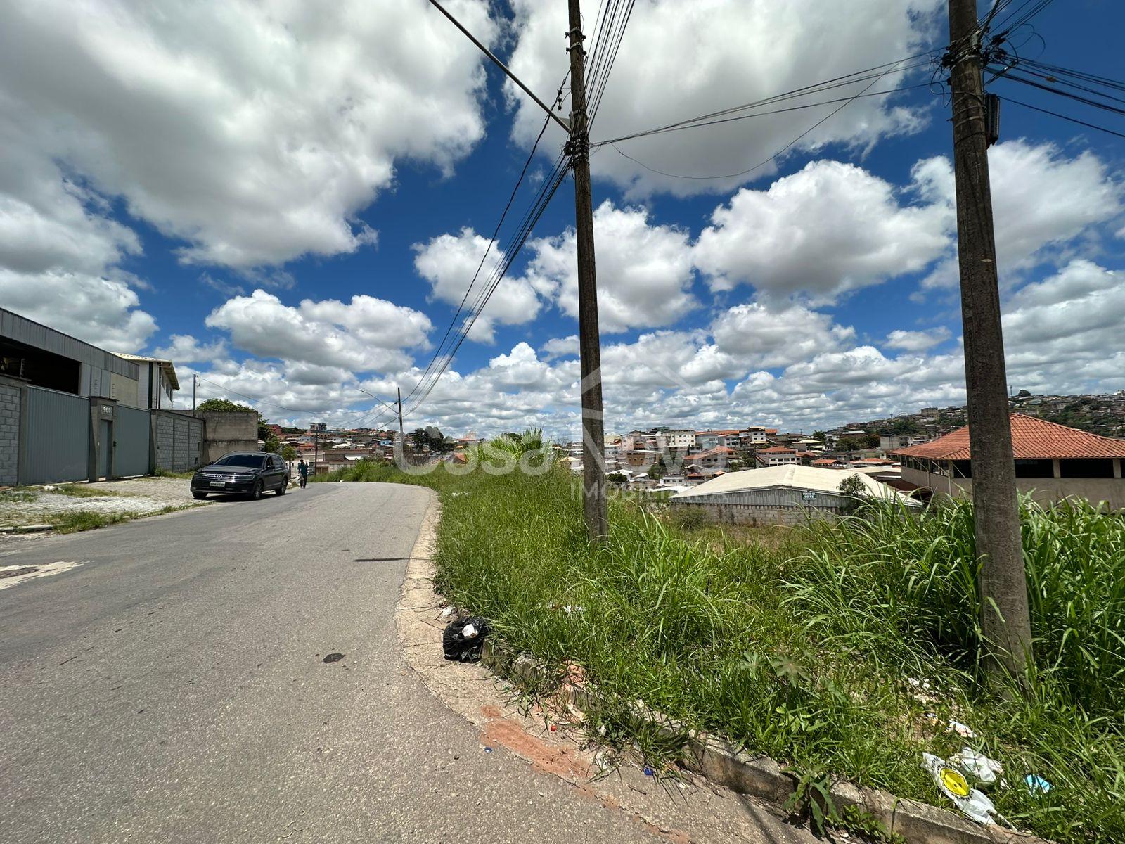 Lote com 600m  a venda no bairro Caiçaras em Barbacena - MG