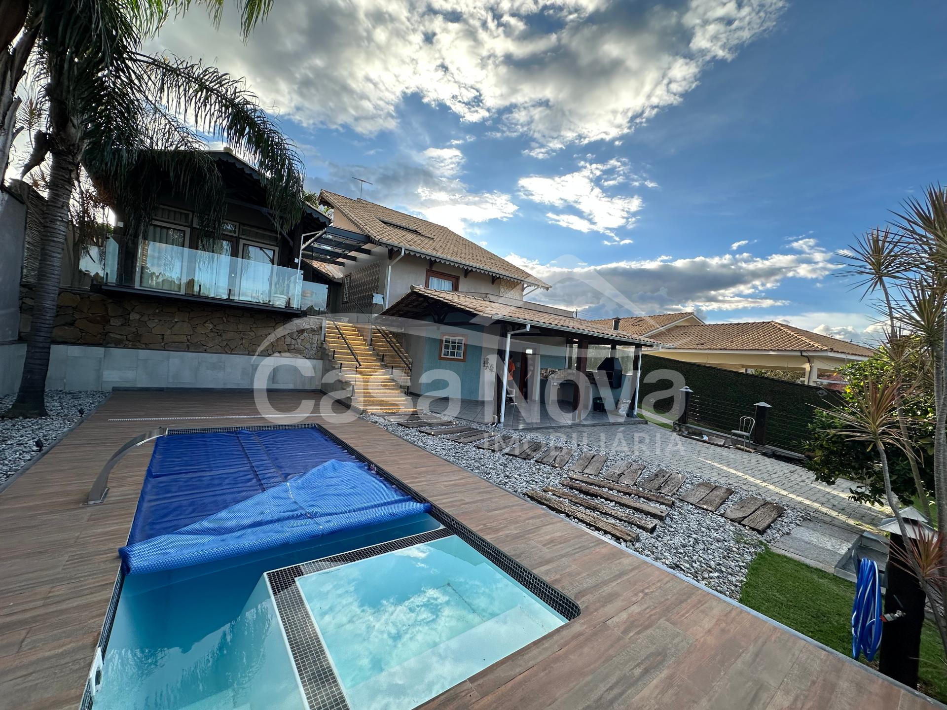 Casa alto padrão no residencial Marino Ceolin em Barbacena