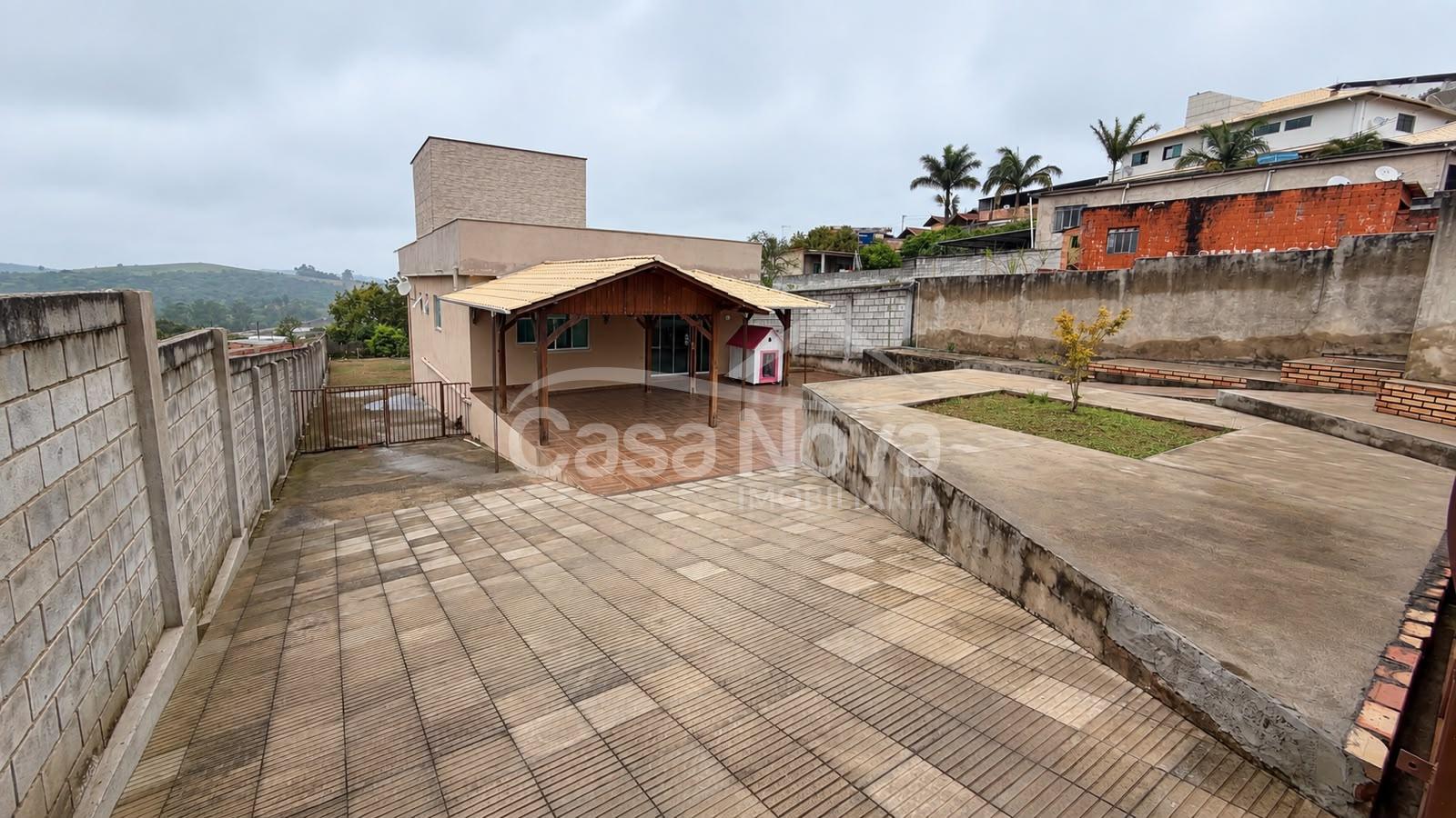 Casa a venda no bairro Nova Suiça em Barbacena - MG