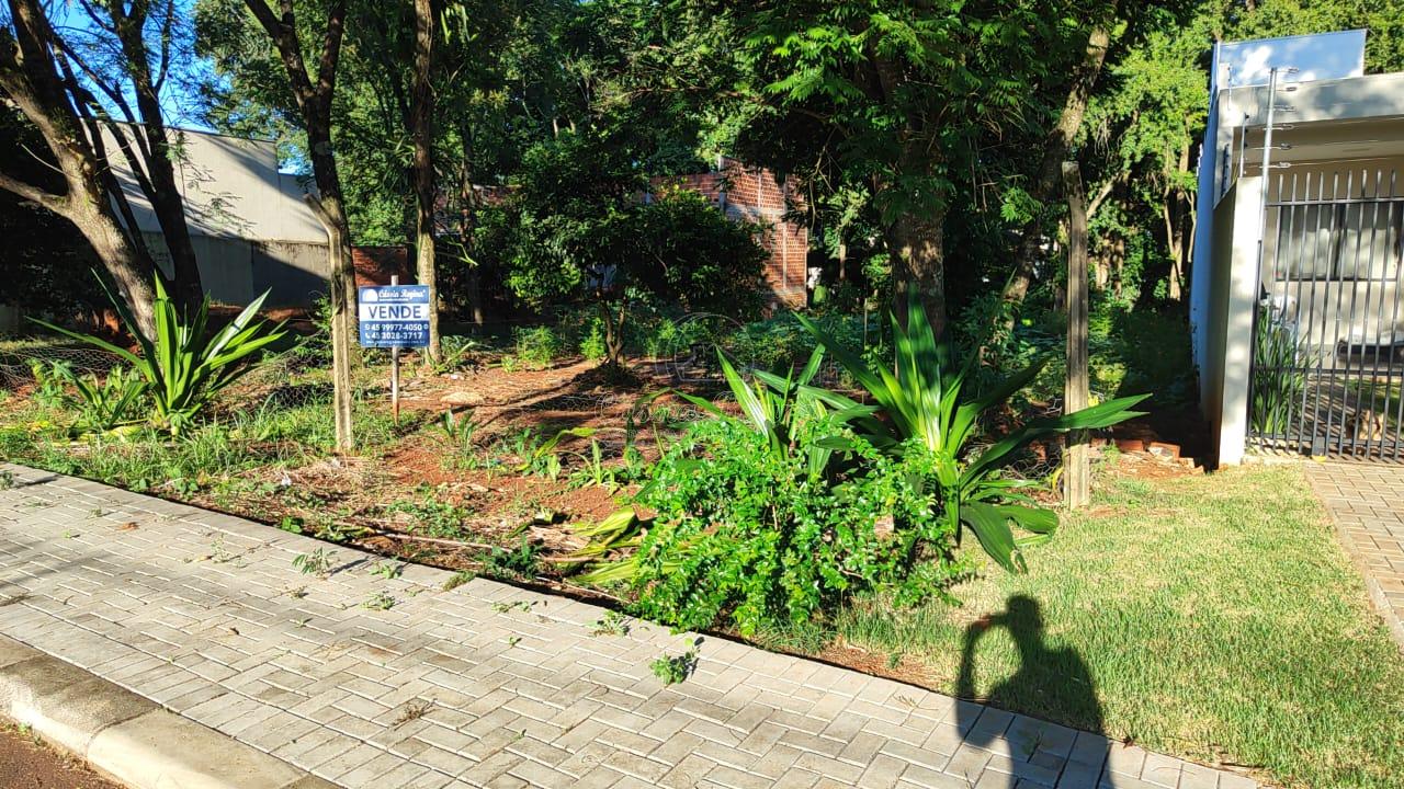 Terreno com 397m  à venda no Loteamento Bourbon - Região do Porto Meira