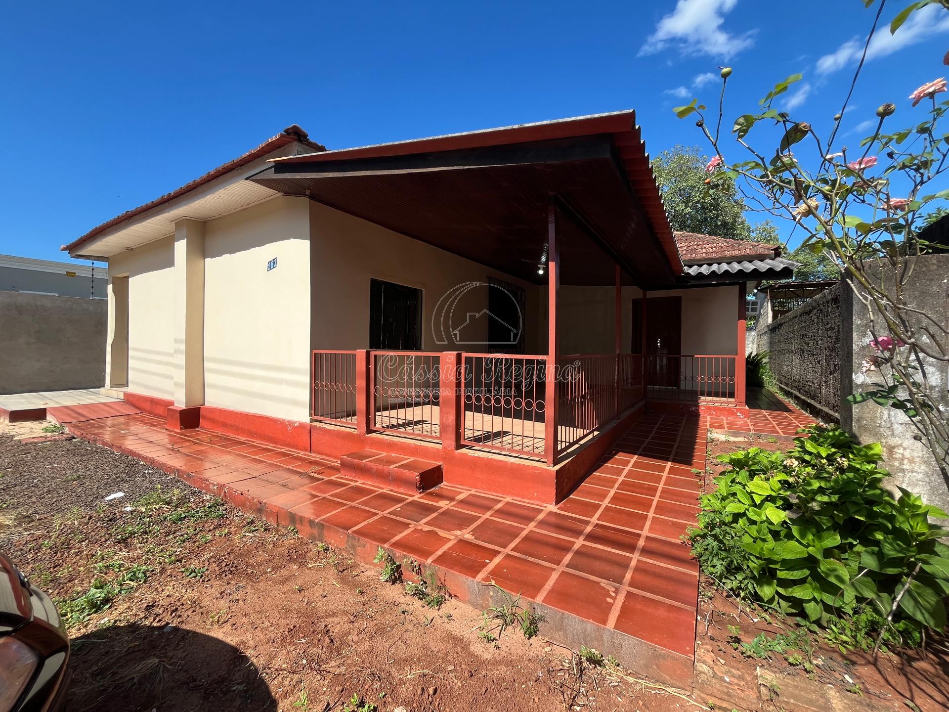 Casa à venda com 03 dormitórios, no Jardim Iguaçu, Região Sul