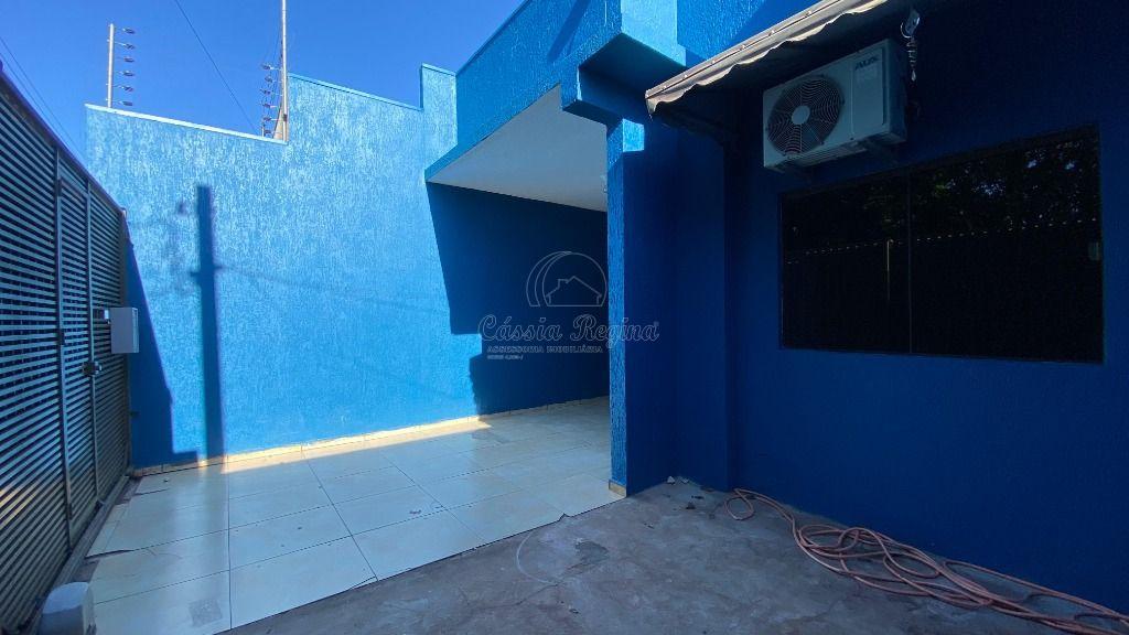 Casa à venda com 02 dormitórios na região do Jardim São Roque