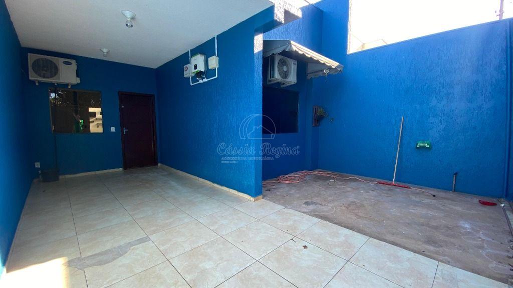 Casa à venda com 02 dormitórios na região do Jardim São Roque