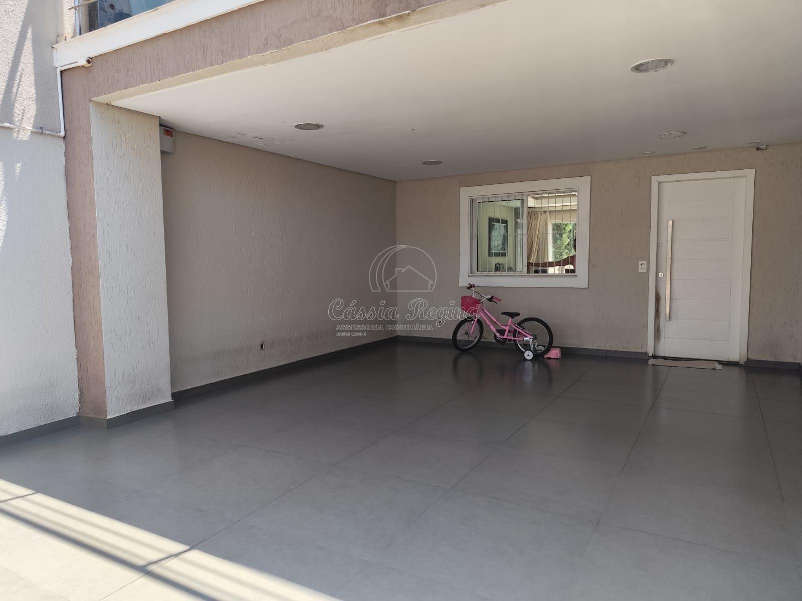 Sobrado com 03 dormitórios, sendo 01 suíte, Jardim Panorama