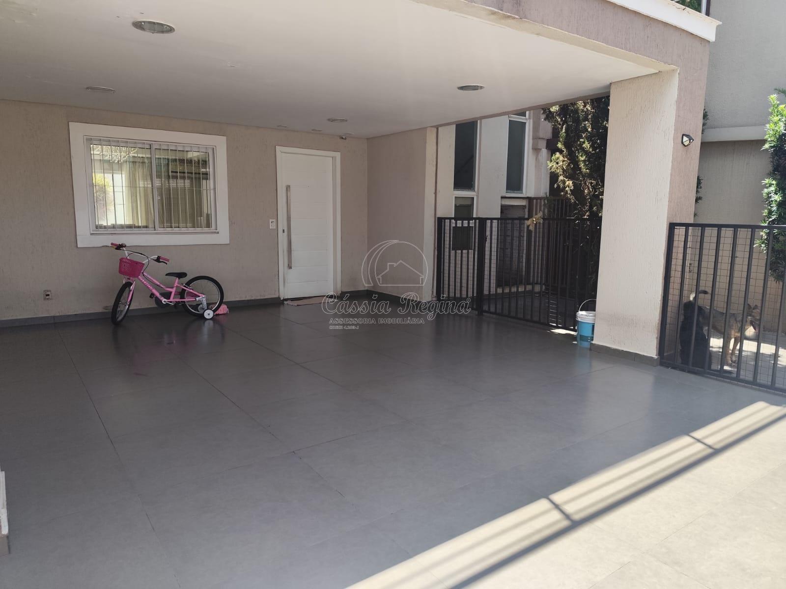 Sobrado com 03 dormitórios, sendo 01 suíte, Jardim Panorama