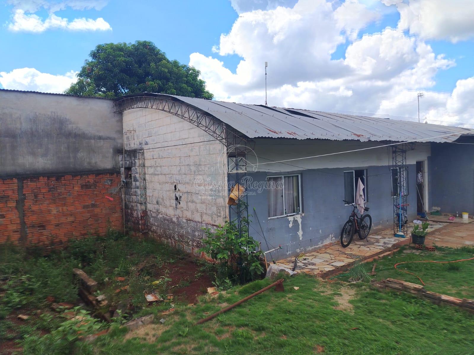 Casa à venda, com terreno de 422,93m2 na Vila C, Região Norte