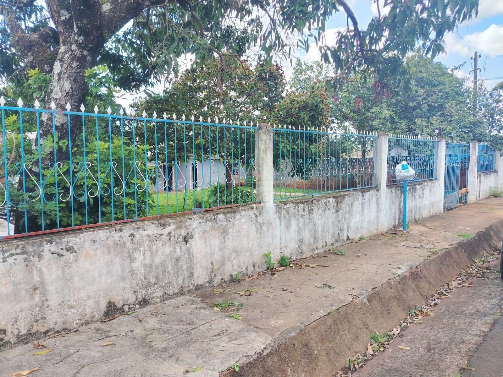 Casa à venda, com terreno de 422,93m2 na Vila C, Região Norte