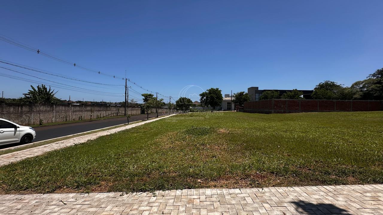 Terreno com área de 600m2 no Condomínio Fechado Rose Garden