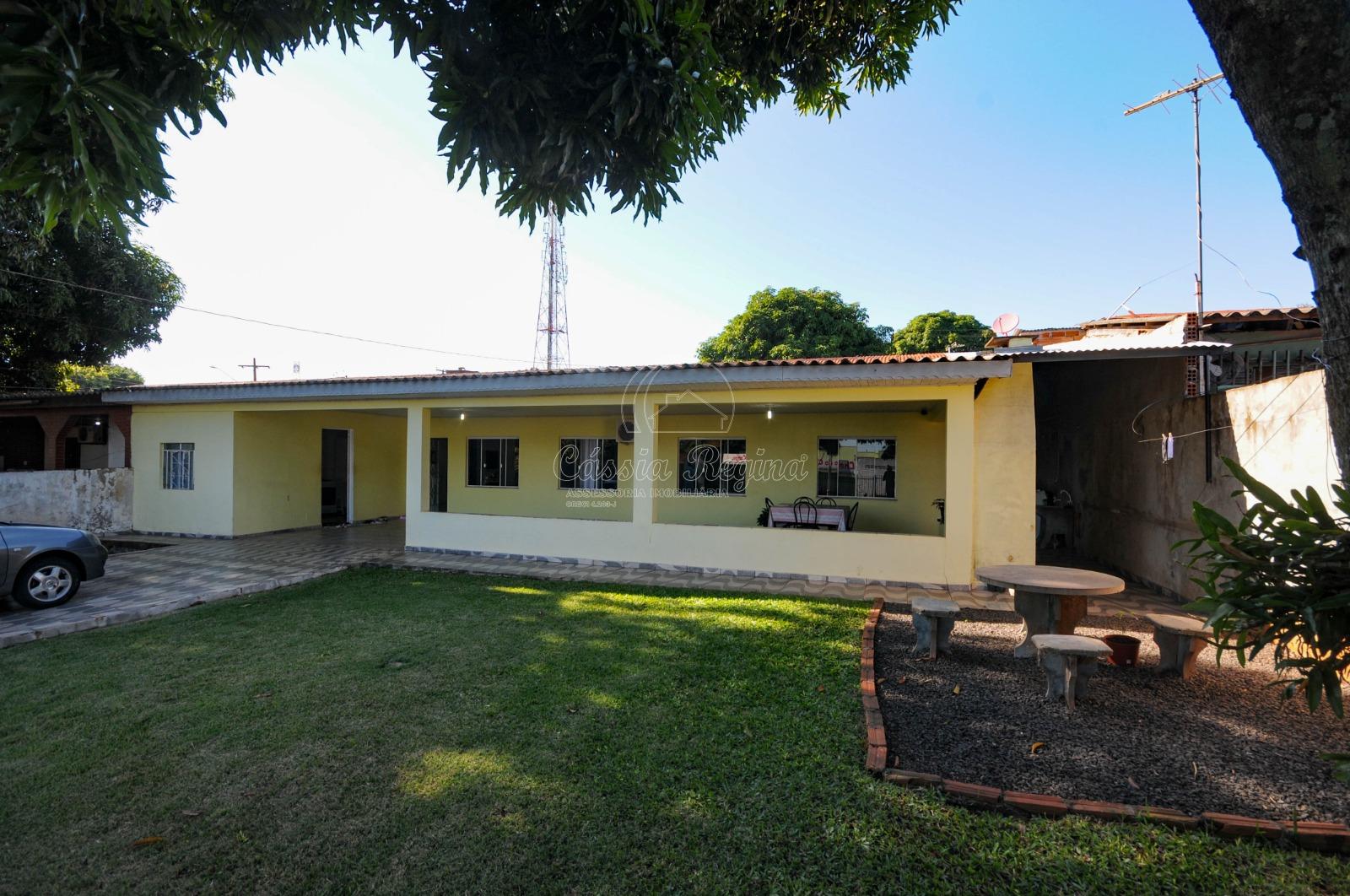 Casa à venda com 3 dormitórios,localizada na região da Vila C