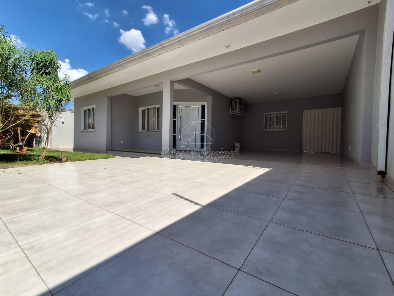 Casa à venda, com 4 dormitórios, localizada na região da Vila A