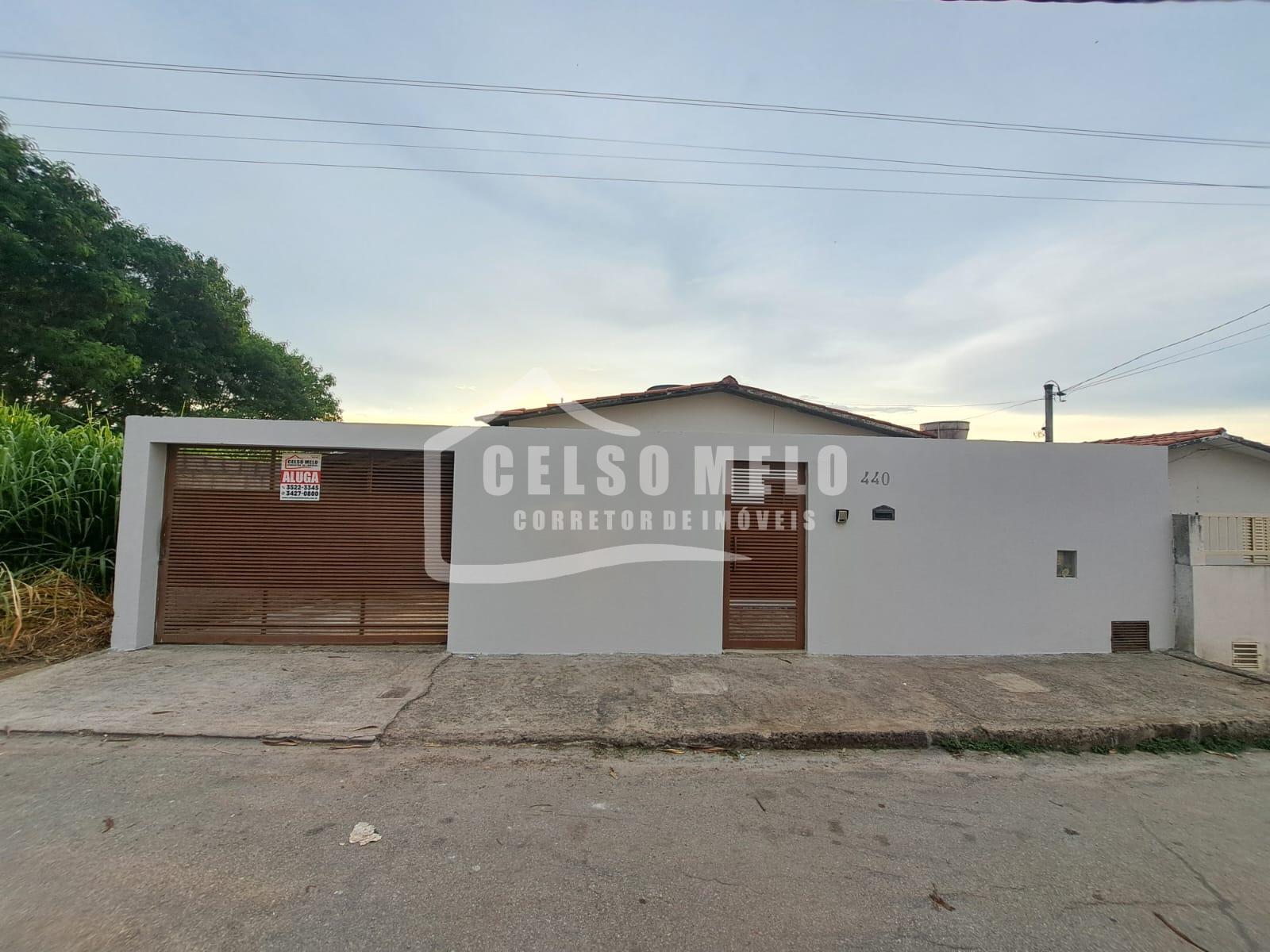 Casa com 4 dormitrios para locao, DON JOAQUIM, BOM DESPACHO - MG