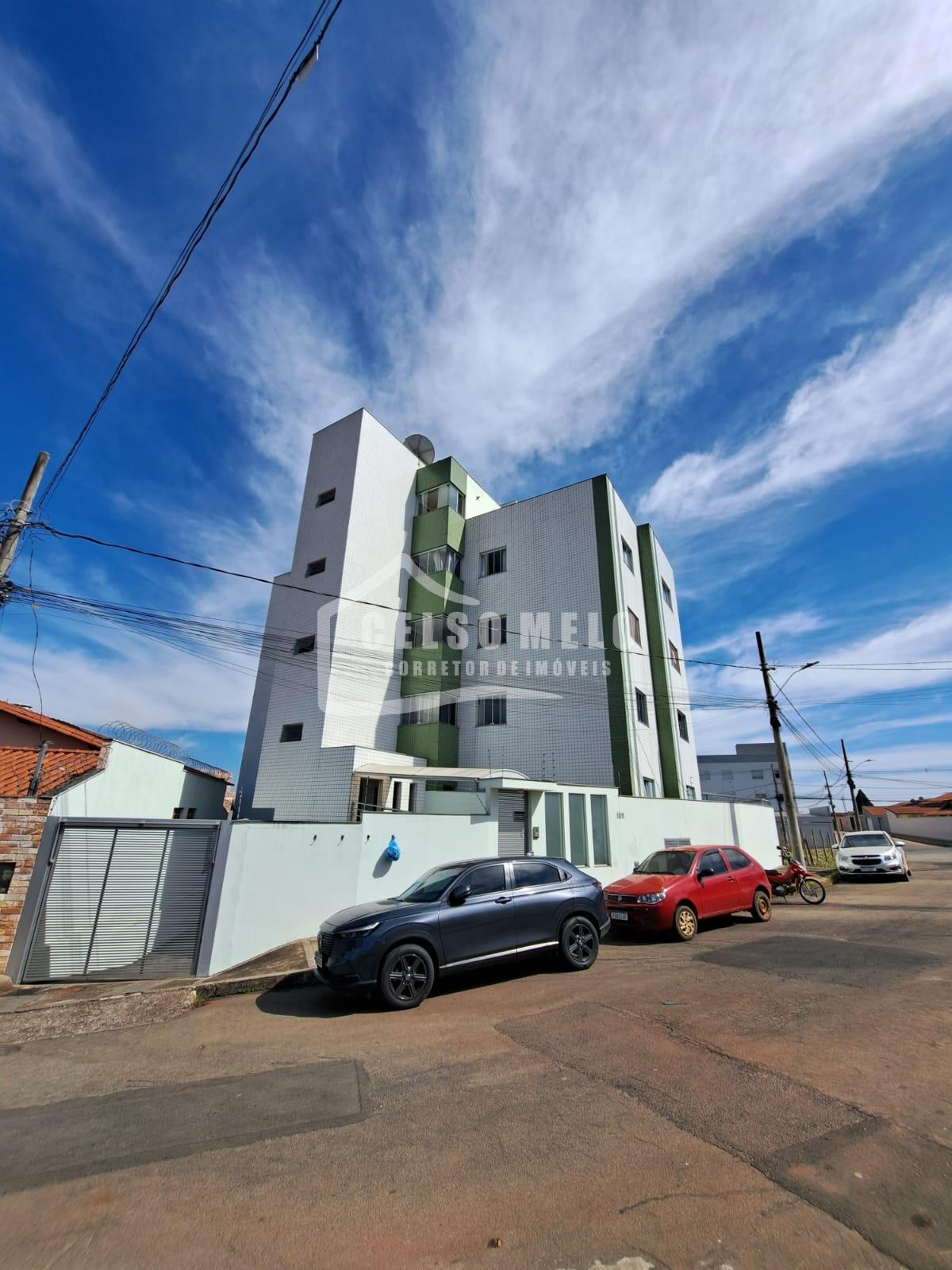 Apartamento com 3 dormitrios para locao, SO LUCAS, BOM DESPACHO - MG