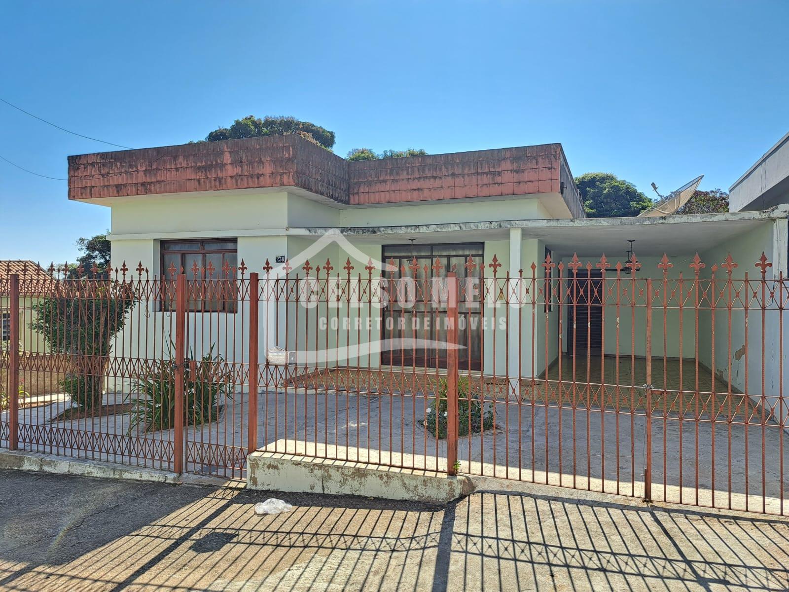 CASA PARA LOCA��O SITUADA � RUA OLEG�RIO MACIEL, CENTRO