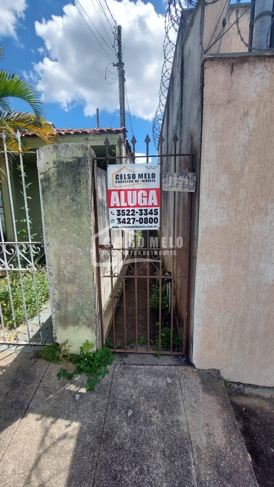 BARRACO SITUADO  RUA MAURO ALVES FRANCO, N 110 A, ESPLANADA, BOM DESPACHO, MG 