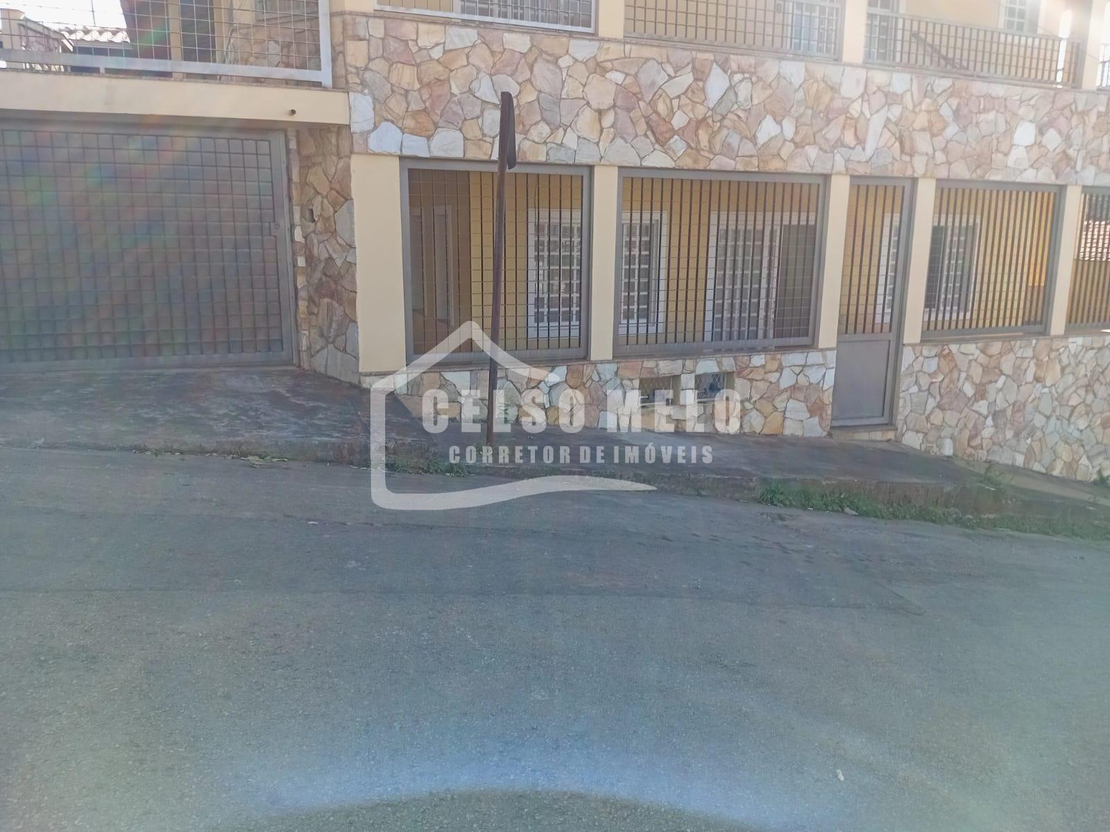 CASA RESIDENCIAL SITUADA  AVENIDA MANOEL DA COSTA GONTIJO, N 438 - A, BAIRRO DE FTIMA