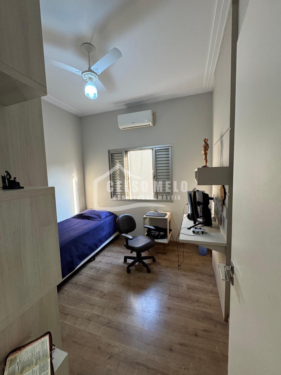 Celso Melo Corretor de Imveis em Bom Despacho