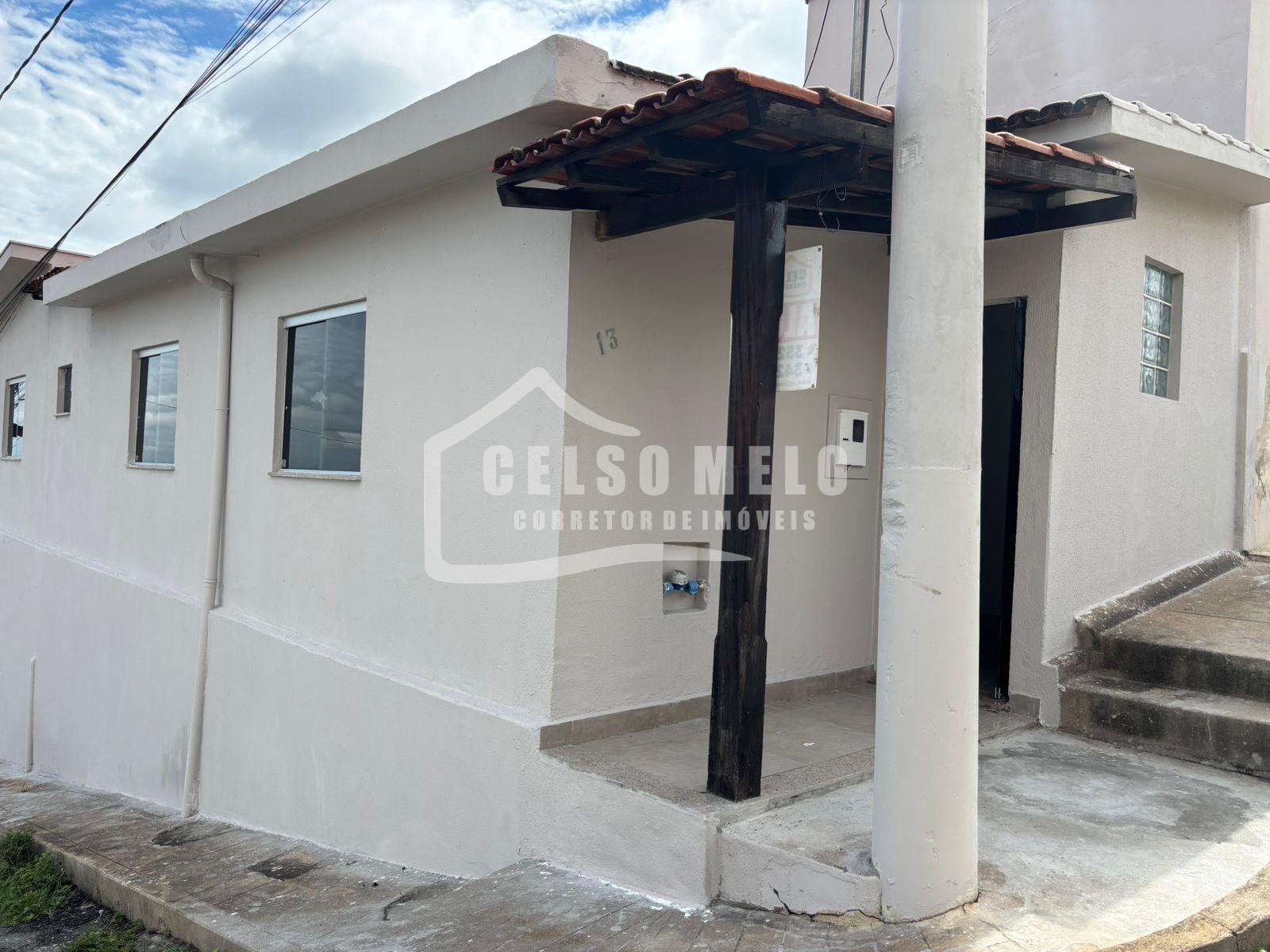 Casa com 2 dormit�rios para loca��o, SANTA RITA, BOM DESPACHO - MG