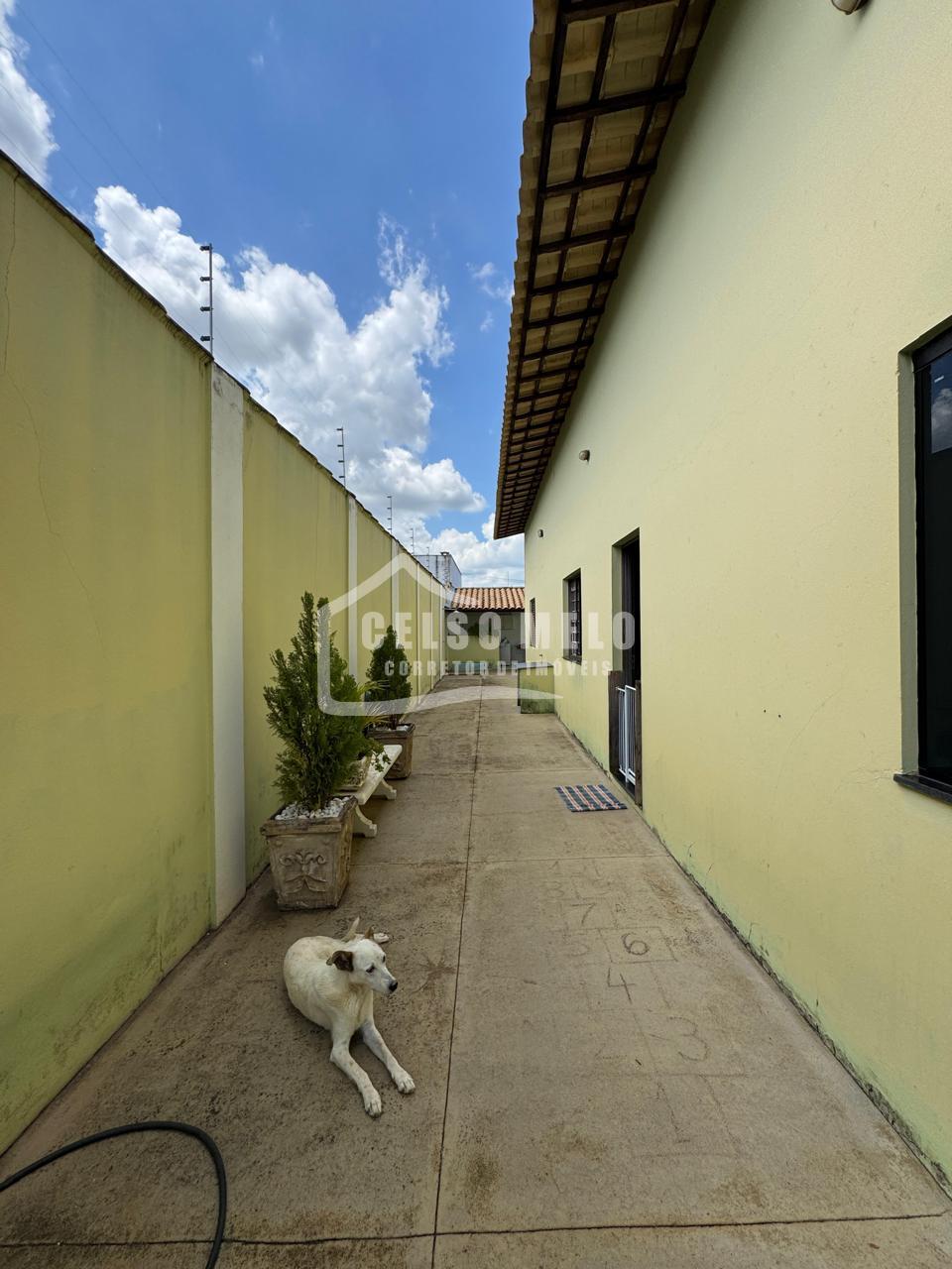 Celso Melo Corretor de Im�veis em Bom Despacho