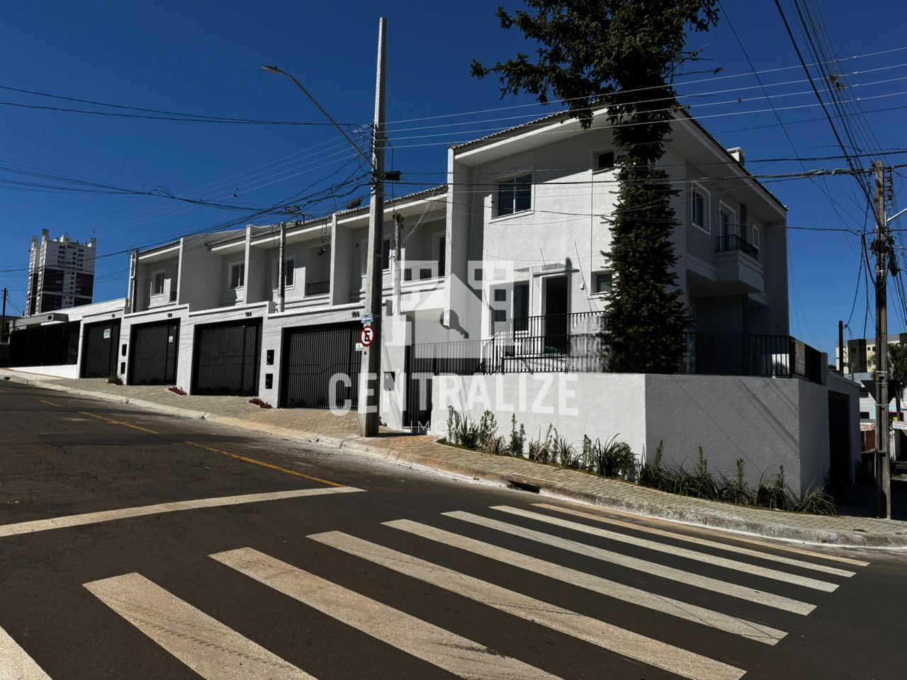 VENDA - SOBRADO TRIPLEX-RESIDÊNCIAL SÃO JOSÉ-ORFÃS-PONTA GROSS...