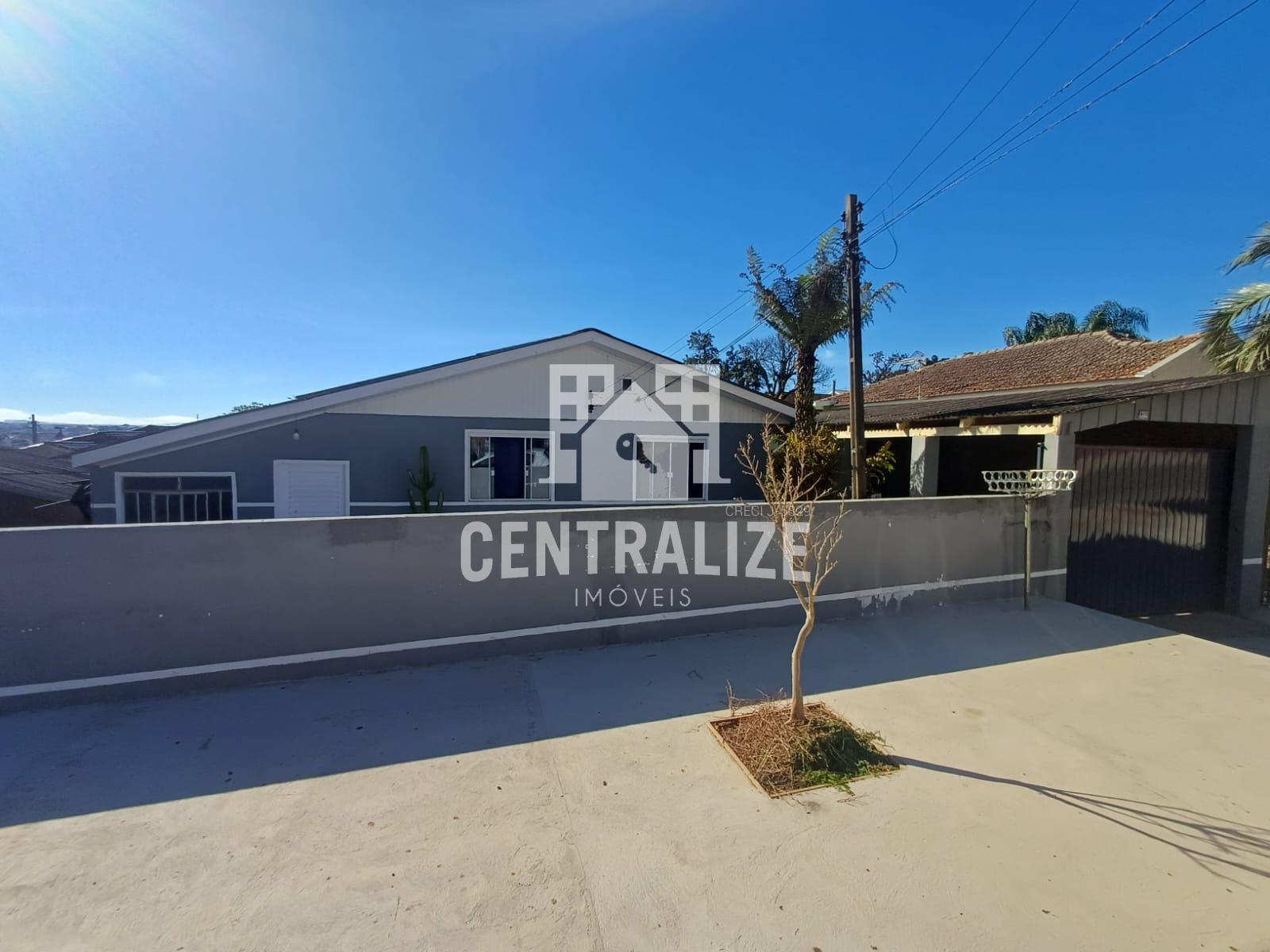 Casa à Venda em Oficinas - Ponta Grossa - PR