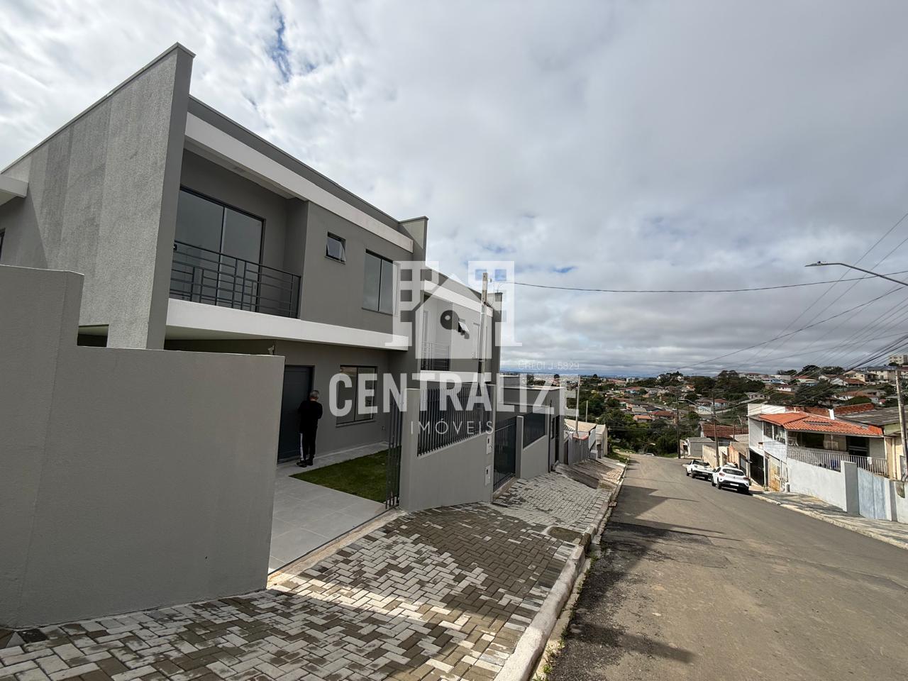 Casa à venda em Uvaranas - Ponta Grossa- PR