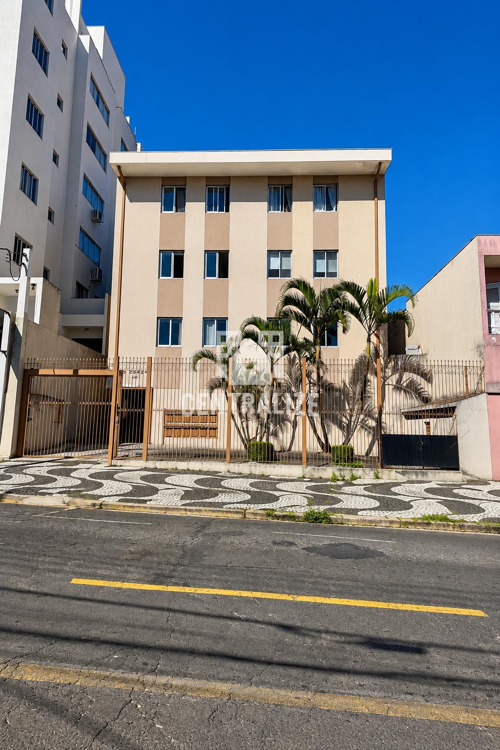 Apartamento semimobiliado, com 2 quartos, sendo 1 com closet, Edifício Caiçara, Centro, Ponta Grossa
