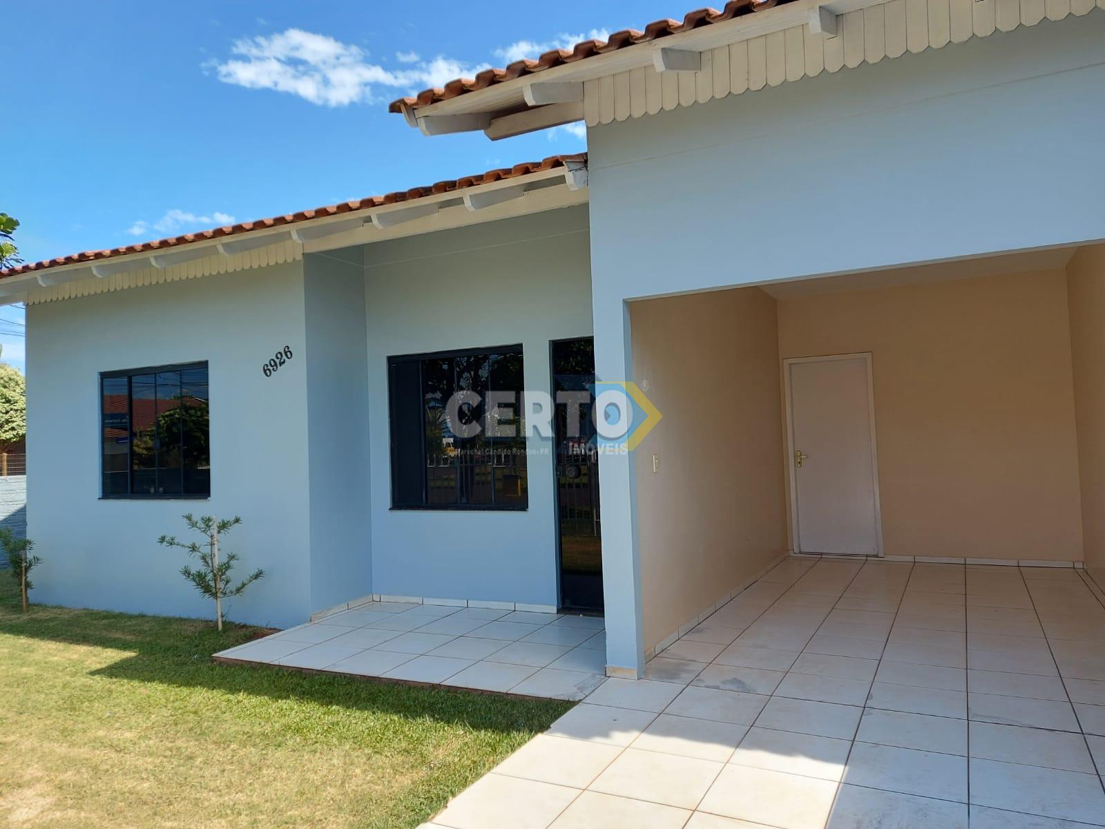Casa de  esquina  com 3 quartos e churrasqueira