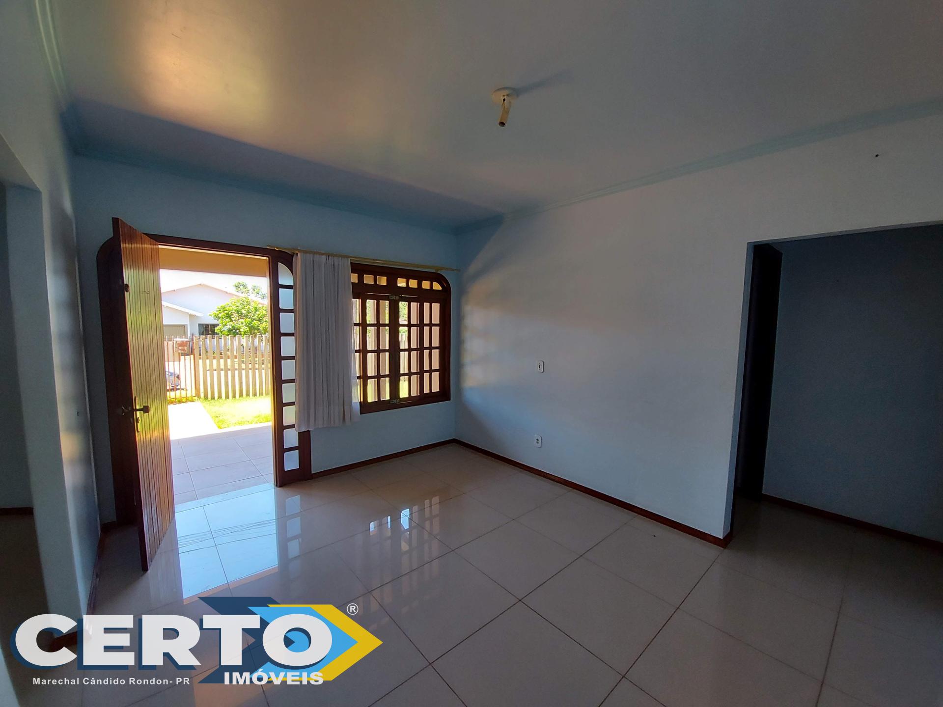 CASA COM SUÍTE   02 QUARTOS