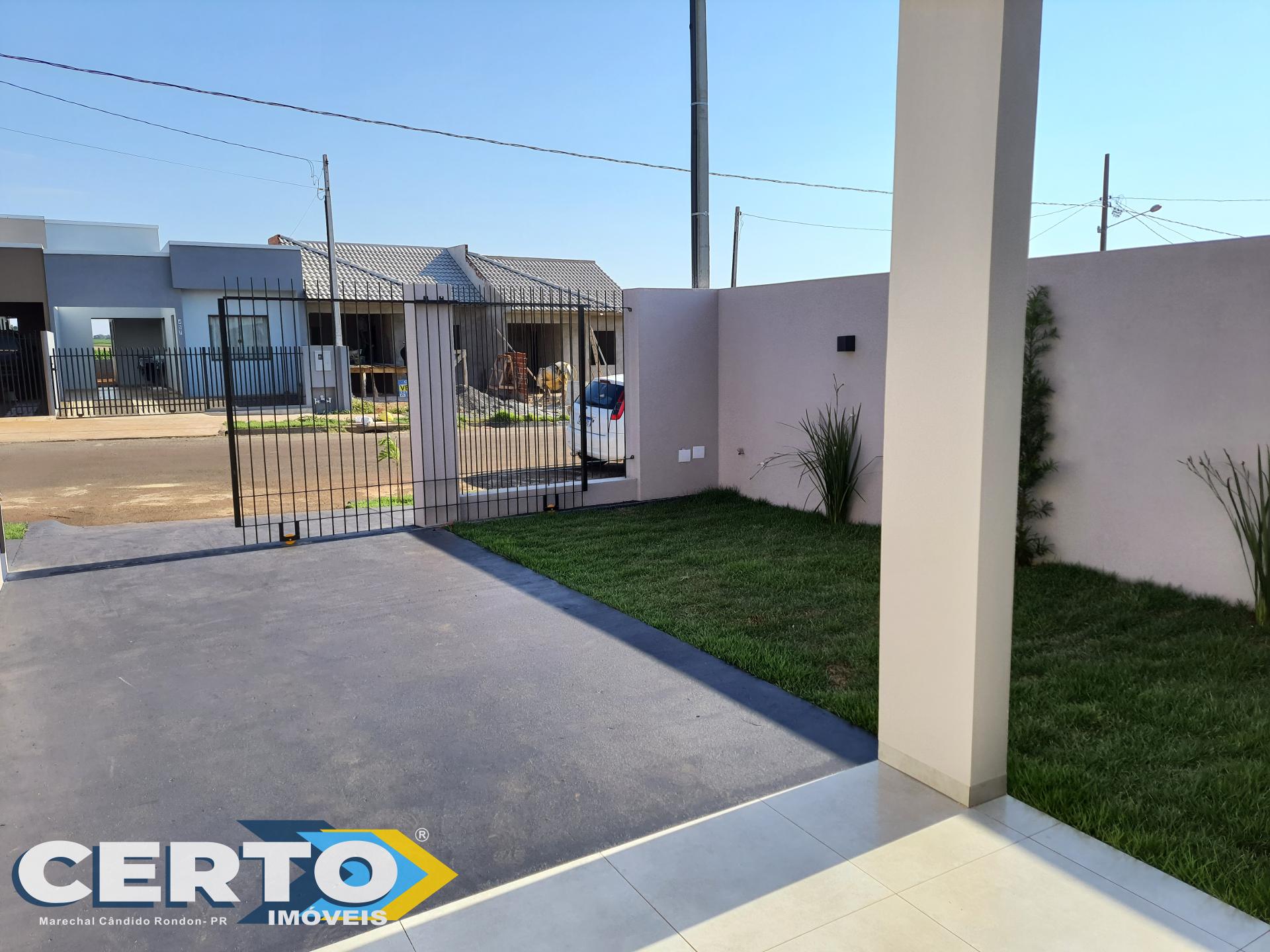 Casa com suíte, sobra de lote e portão eletrônico, loteamento ...