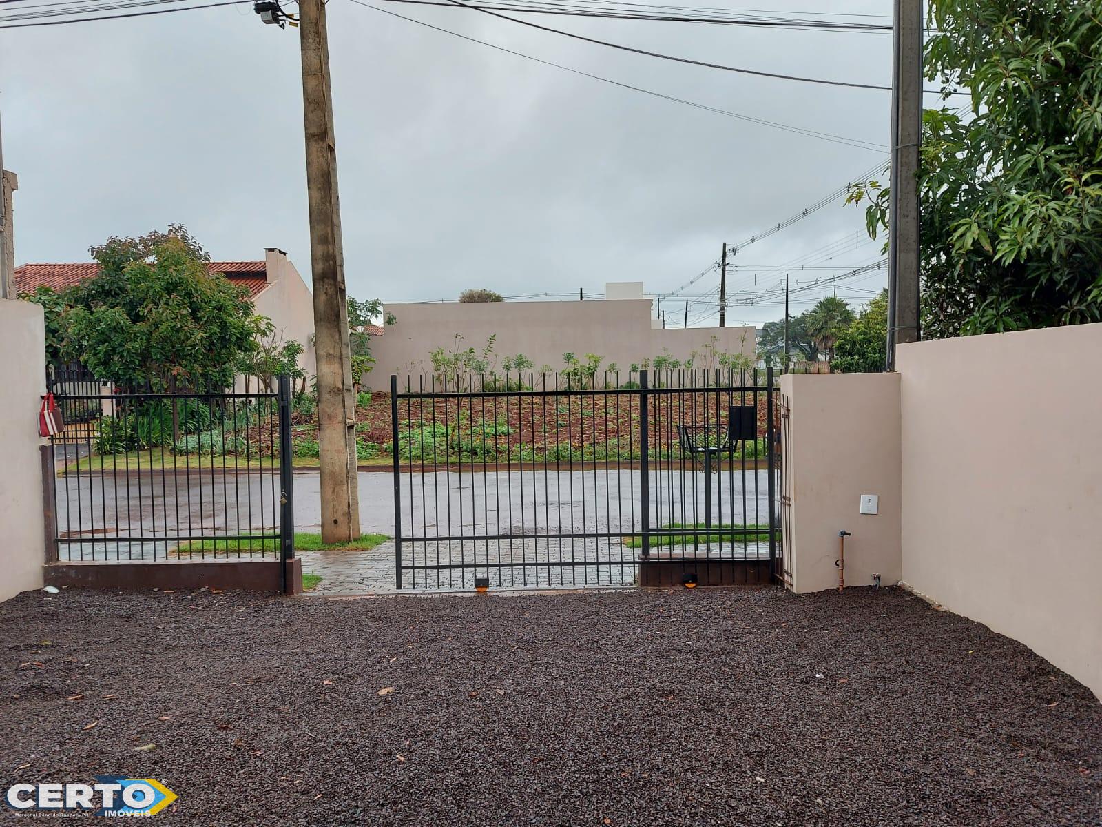 Casa com 2 quartos, sala, cozinha, lavanderia, banheiro