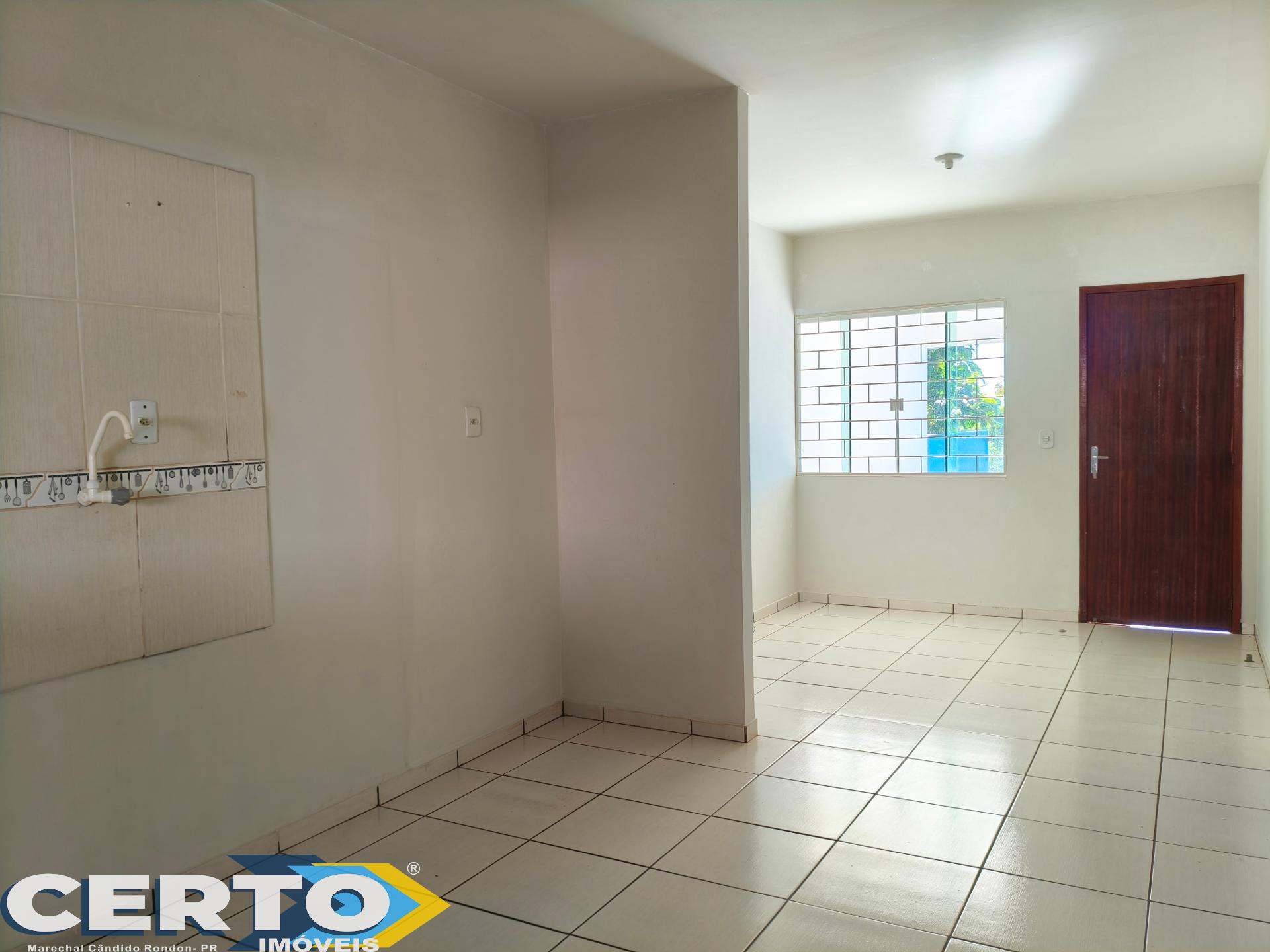 CASA NO LOTEAMENTO RODA DÁGUA