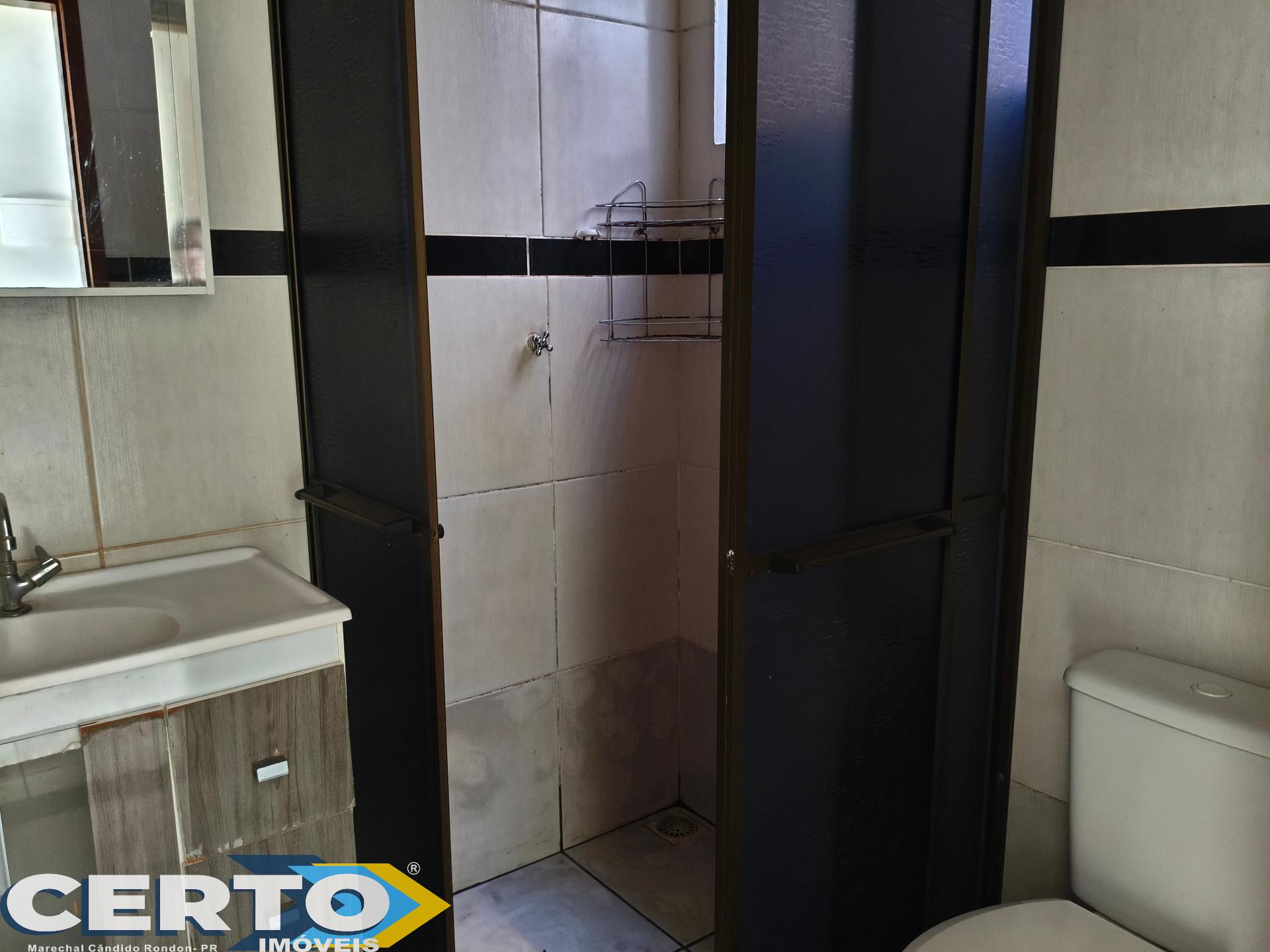 CASA NO LOTEAMENTO RODA DGUA