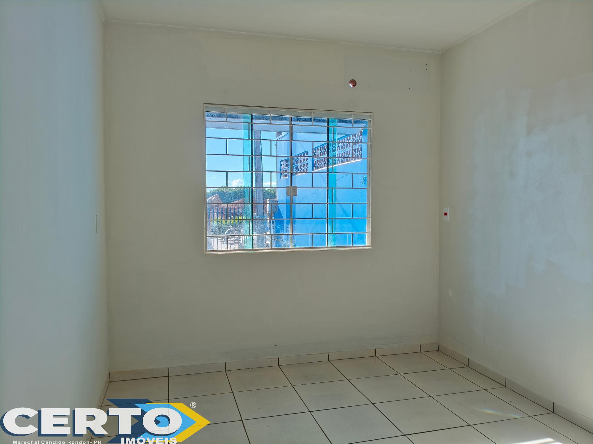 CASA NO LOTEAMENTO RODA DGUA