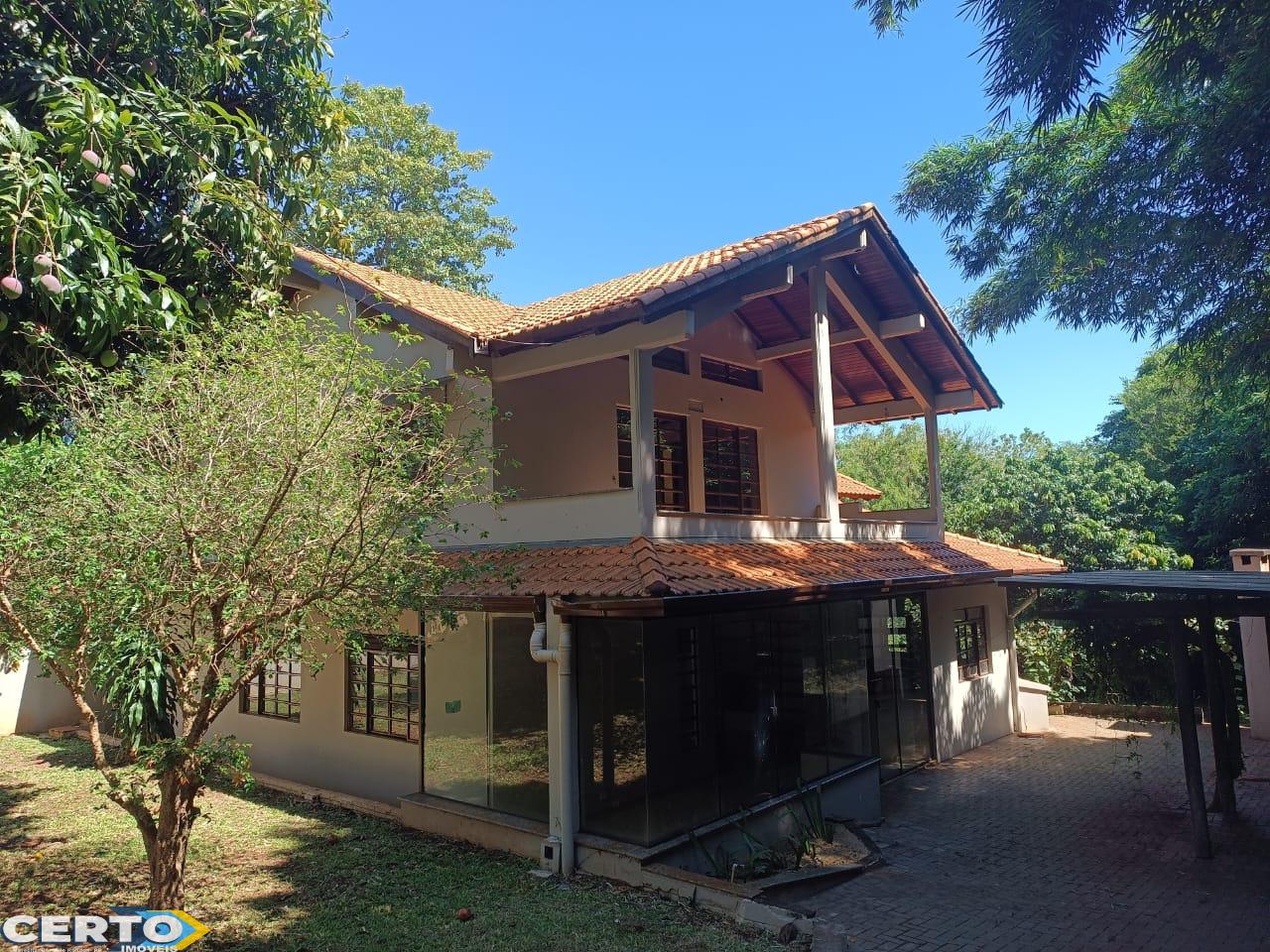 SOBRADO À VENDA NO LOTEAMENTO MULLER