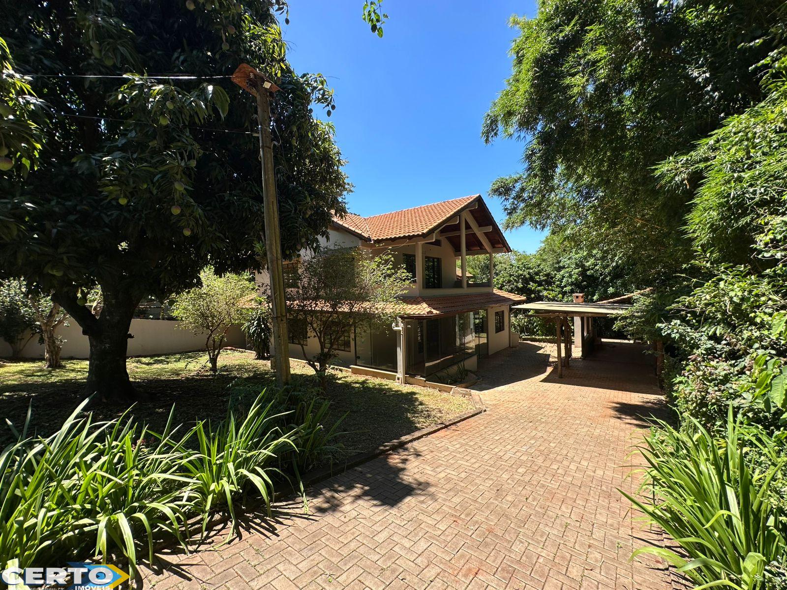 SOBRADO À VENDA NO LOTEAMENTO MULLER