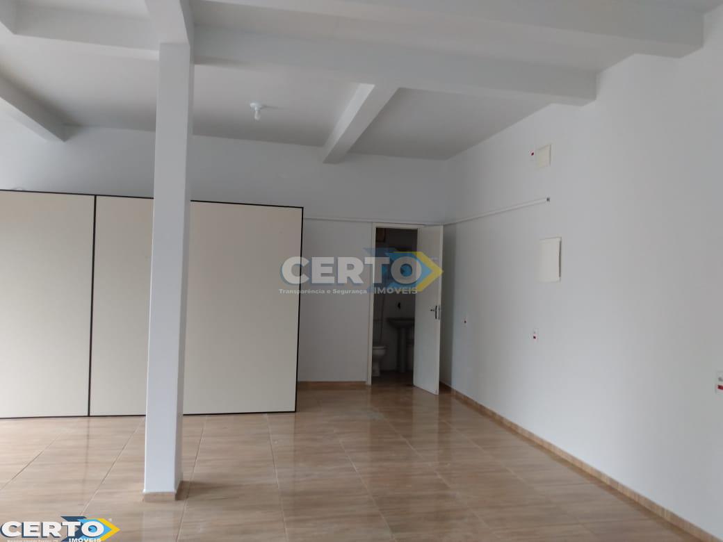 PRDIO COM SALA COMERCIAL E APARTAMENTO VENDA NO CENTRO