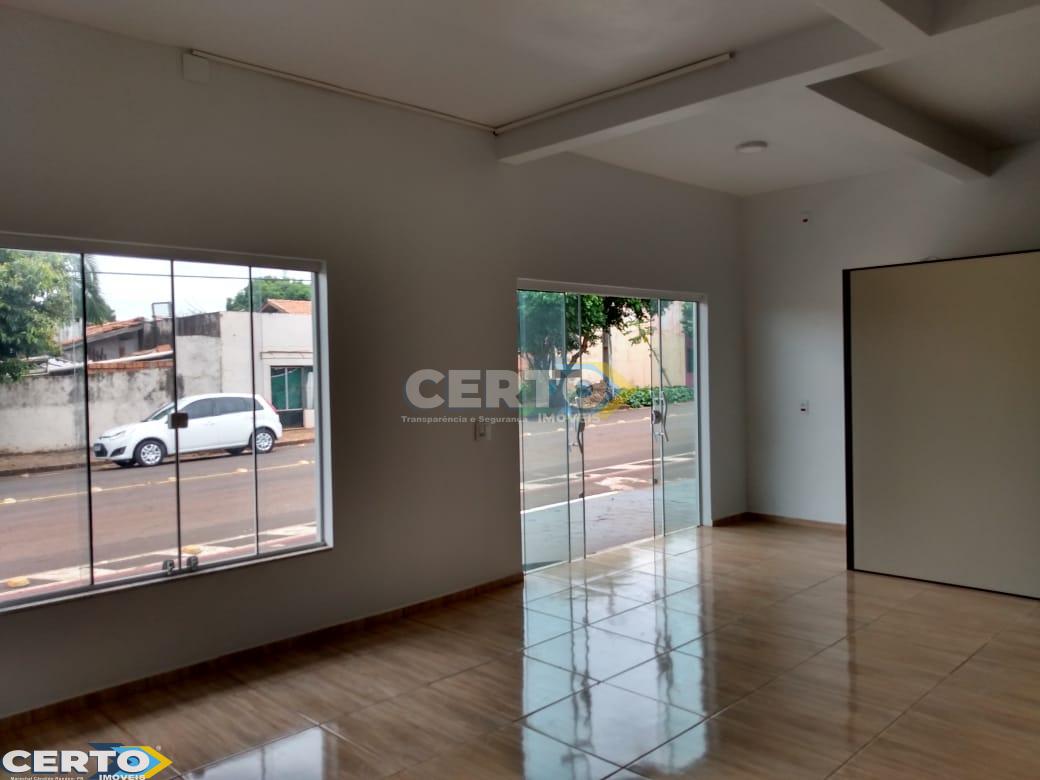 PRDIO COM SALA COMERCIAL E APARTAMENTO VENDA NO CENTRO