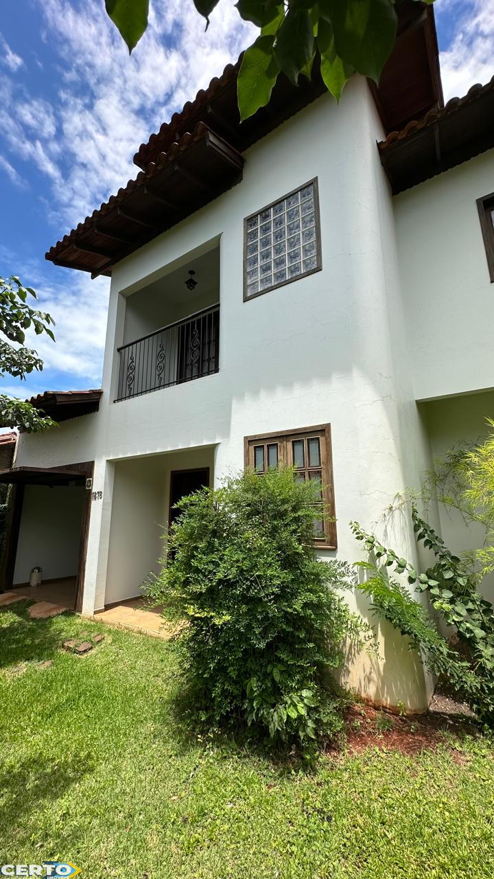 SOBRADO À VENDA PRÓXIMO AO CENTRO