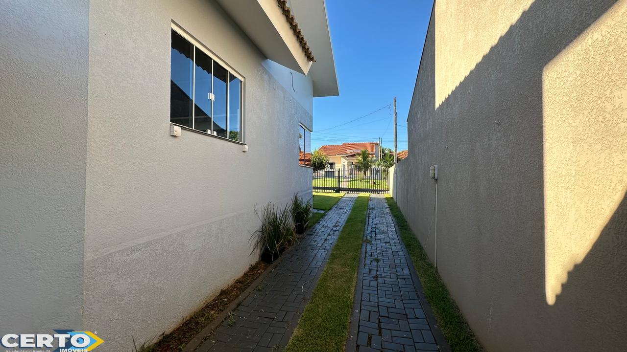 CASA VENDA COM PISCINA