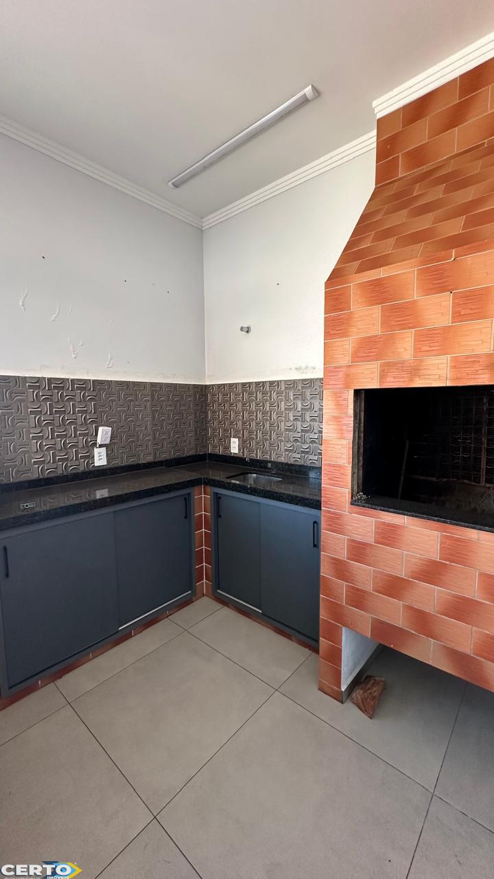 CASA VENDA COM PISCINA