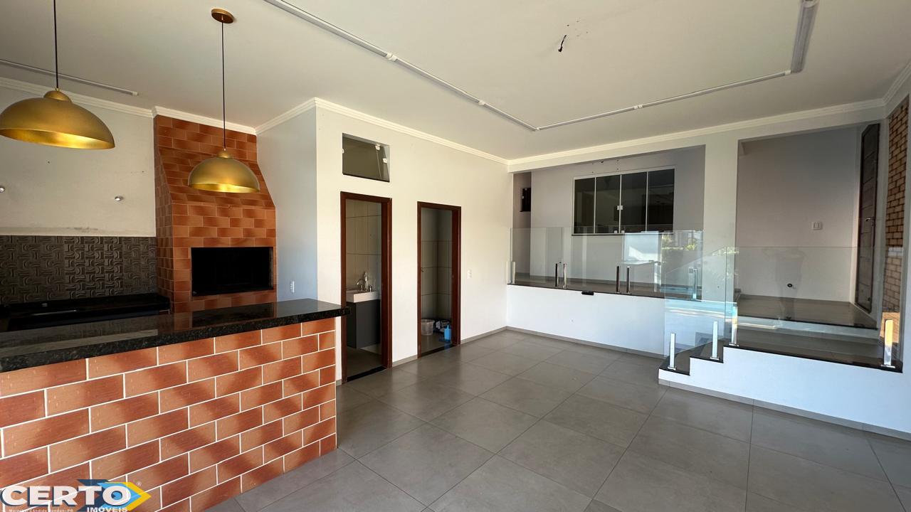 CASA VENDA COM PISCINA